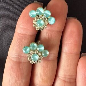 Vintage Screw On Earring